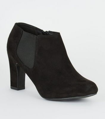 Wide Fit Black Block Heel Chelsea Shoe 