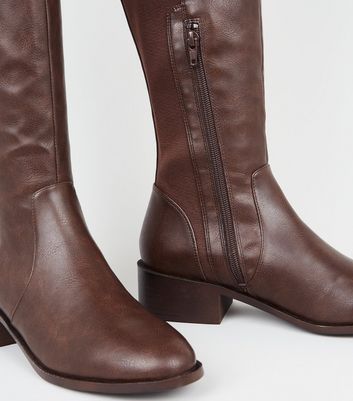 Flat boots shop new look