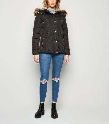 black faux fur hood fitted puffer jacket