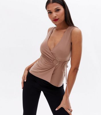 camel sleeveless top