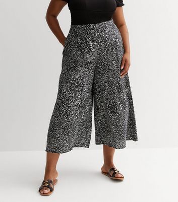 Womens New Look Trousers | Black Ditsy Floral Wide Leg Crop Trousers «  Foodiesporty