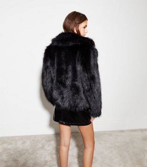 Black Faux Fur Revere Collar...