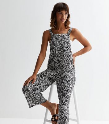 New look black dungarees top