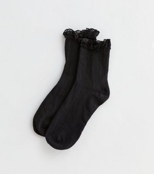 Black Cable Frill Ankle Socks...