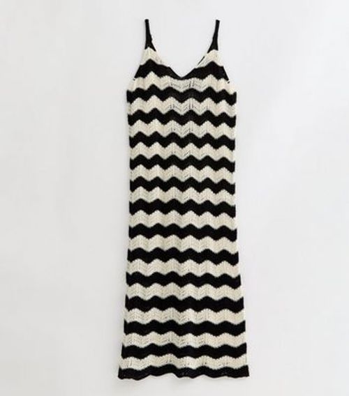 Curves Black Chevron Crochet...