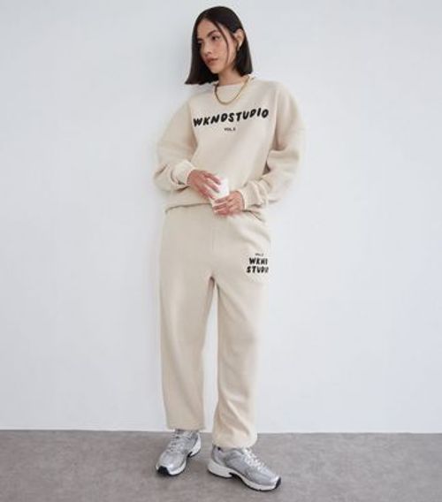 WKNDGIRL Stone Logo Oversized...