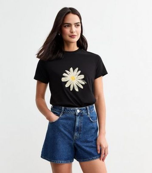 Black Cotton Daisy Print T-Shirt New Look