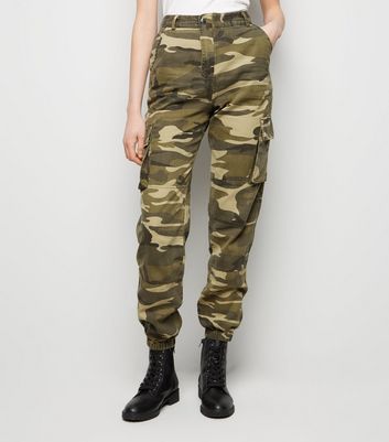 Petite Dark Grey Camo Parachute Trousers  New Look