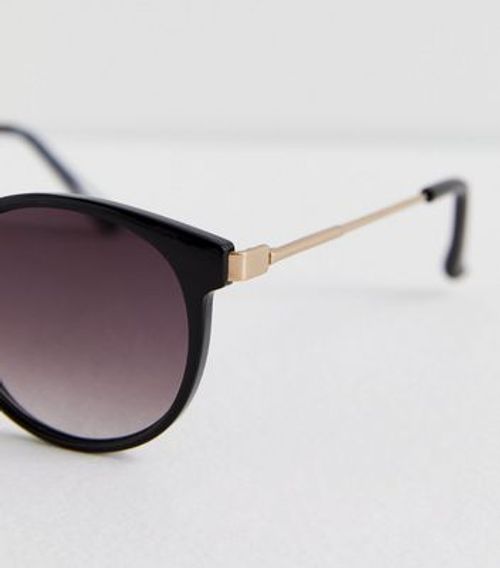 Black Round Frame Sunglasses...