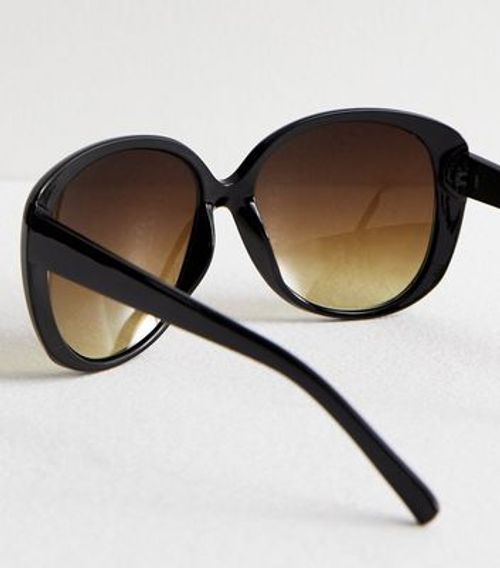 Black Oversized Oval Frame...