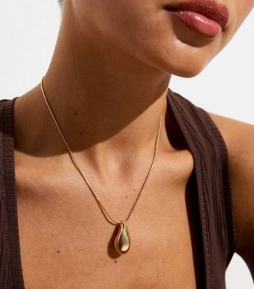 Gold Teardrop Pendant Chain...