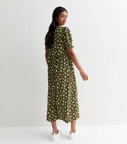Green Spot Crinkle Midi Dress...