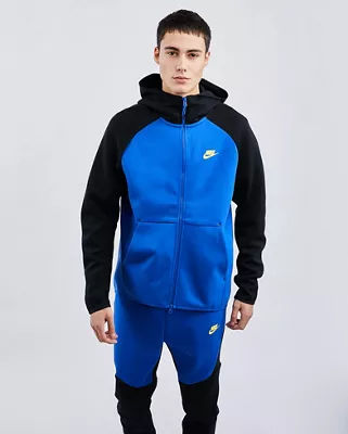 nike tech fleece footlocker