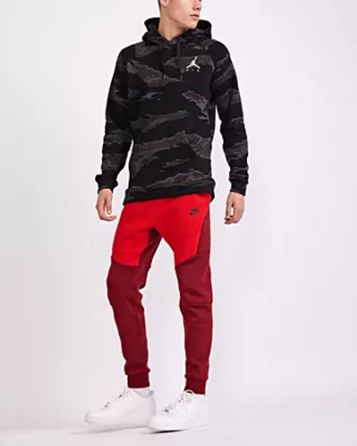 nike tech tracksuit footlocker - Main Image