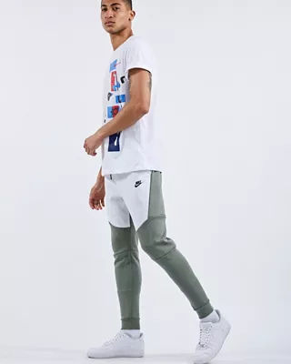 nike tech essentials