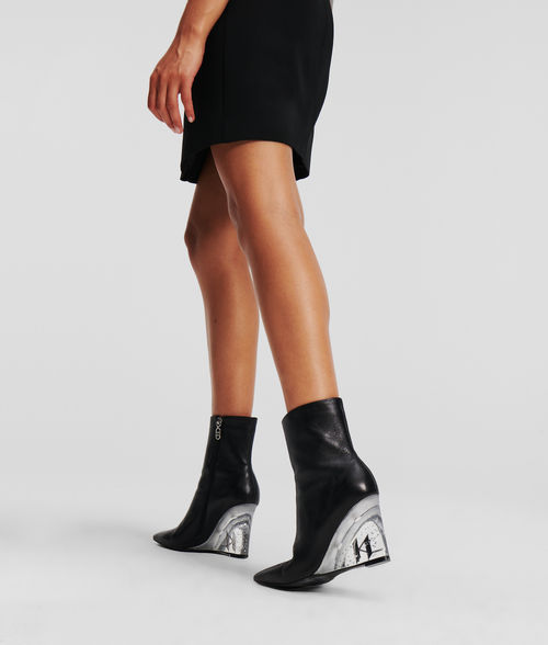 Karl Lagerfeld, Ice wedge...