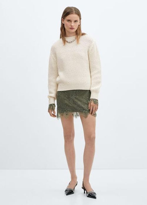 Roundneck knitted sweater...