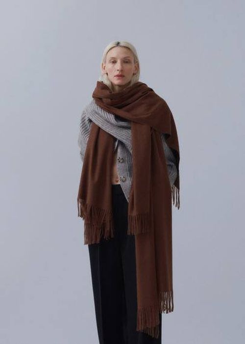 Fringed edge scarf brown -...