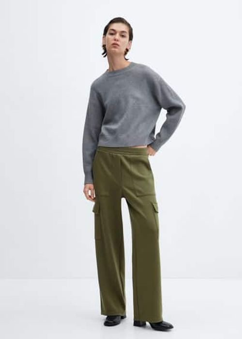 Elastic waist cargo trousers...