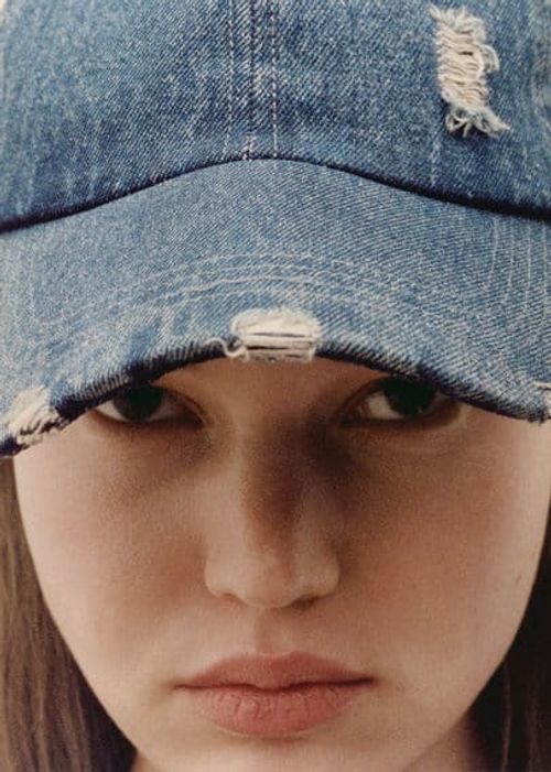 Ripped denim cap medium blue...