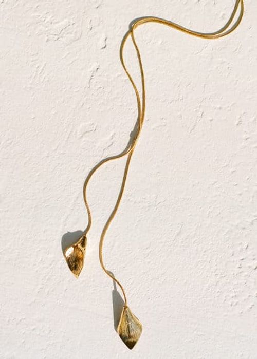 Leaf long necklace gold -...