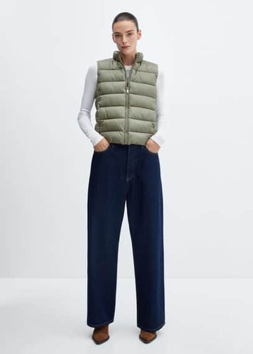 Ultra-light quilted gilet...