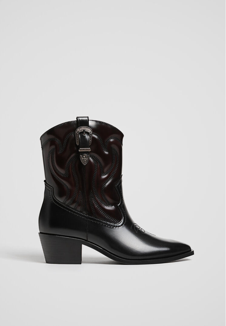 Stradivarius cowboy boots store