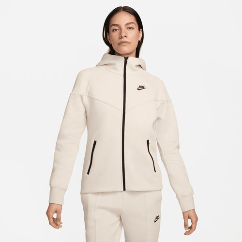 Nike Sportswear Tech Fleece...