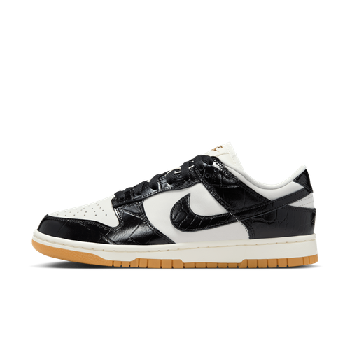 Nike Dunk Low LX Women's...