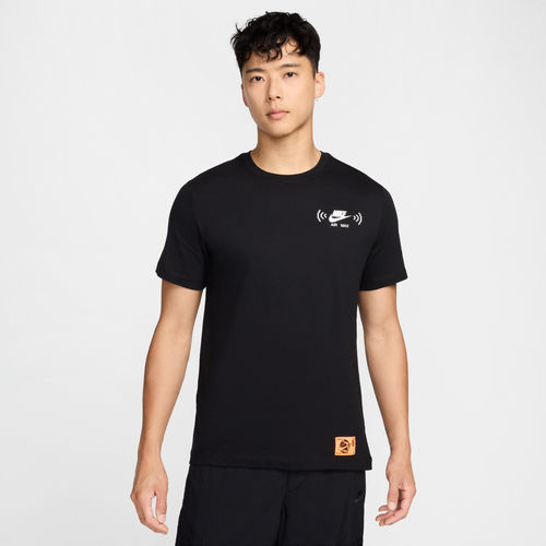 Nike Sportswear Men's T-Shirt...