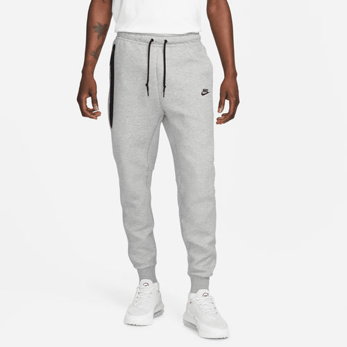 Nike Sportswear Tech Fleece...