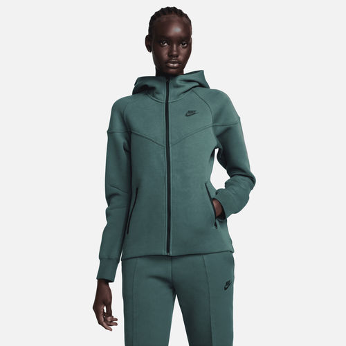 Nike Sportswear Tech Fleece...