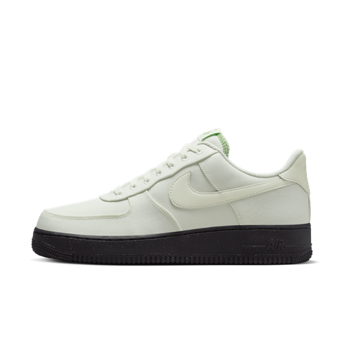 Nike Air Force 1 '07 LV8...