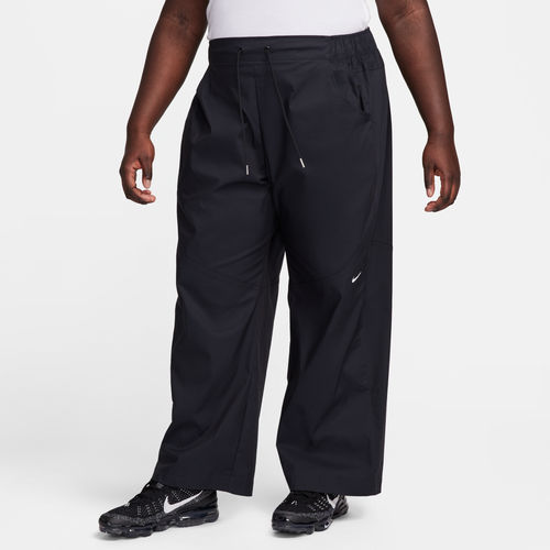 Nike Sportswear Essential...