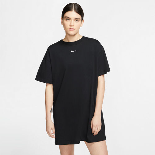 Nike Sportswear Essential...