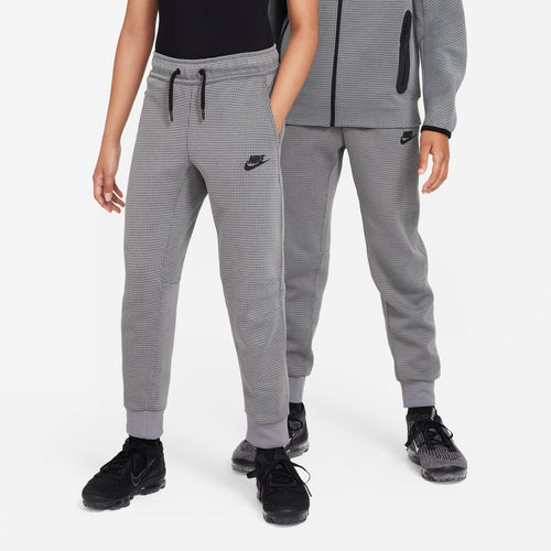 Nike Sportswear Tech Fleece...