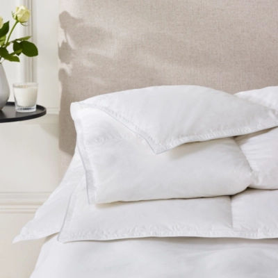 White company top goose down duvet