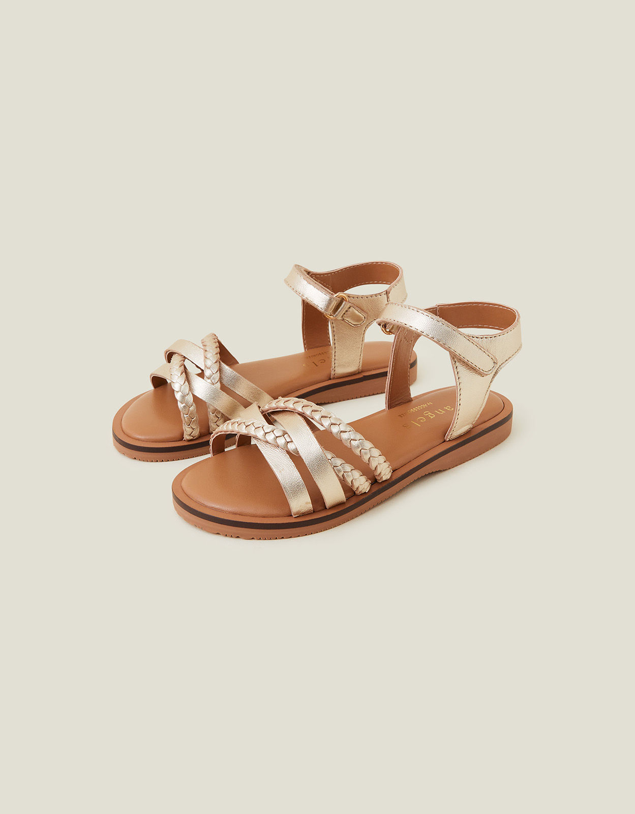 The latest collection of flat sandals in the size 2 for women | FASHIOLA.in