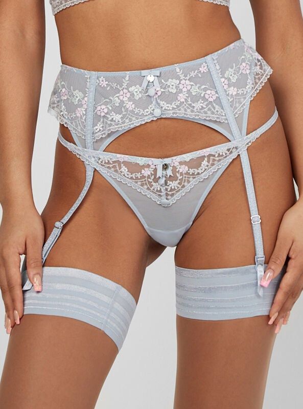 Boux avenue hold ups deals
