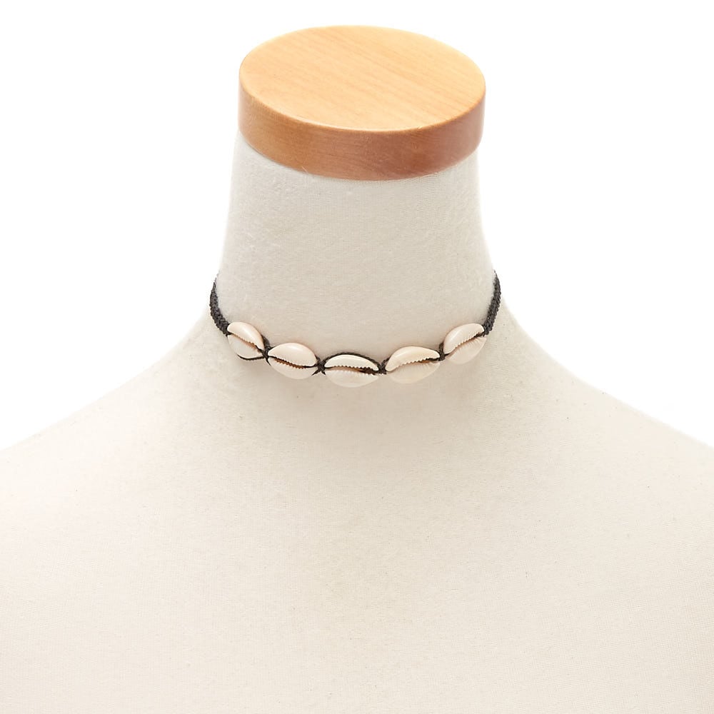 Claire's puka shell necklace 2025