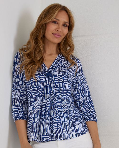 Shirt in Blau mit grafischem...
