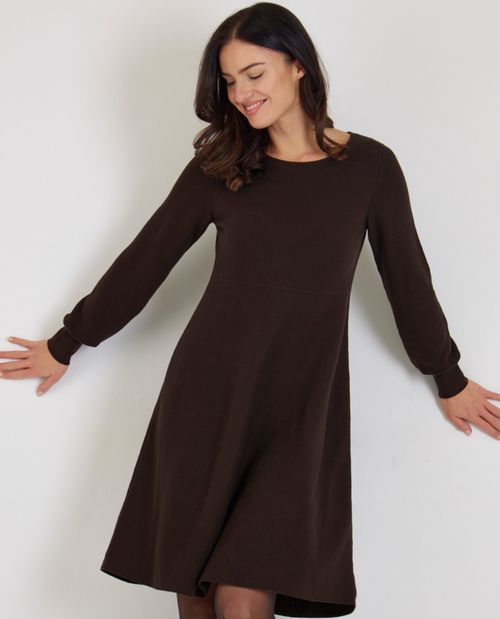 Schlichtes Strickkleid in Braun