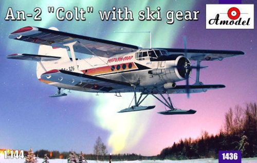 Antonov An-2 ´Colt´ with ski...