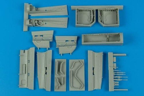 Su-27 Flanker B - Wheel bay...