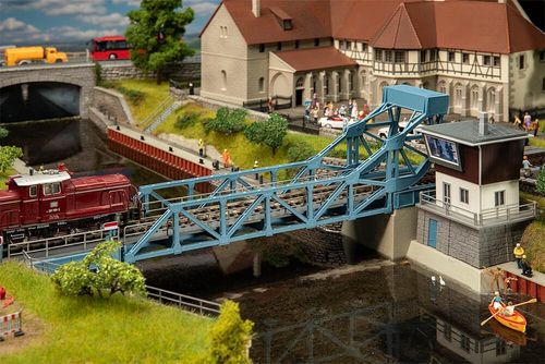 Klappbrücke mit Antrieb