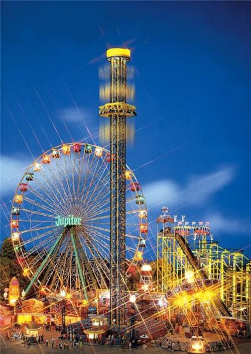 Fahrgeschäft Freifall-Turm...