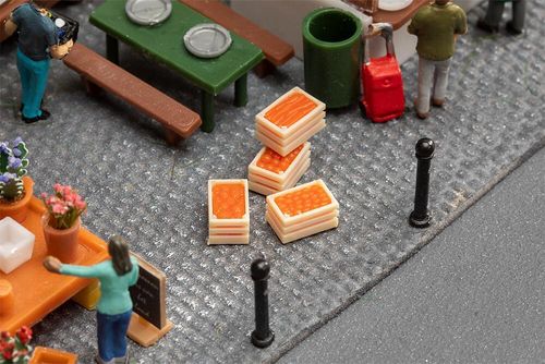 4 Marktkisten mit Gemüse