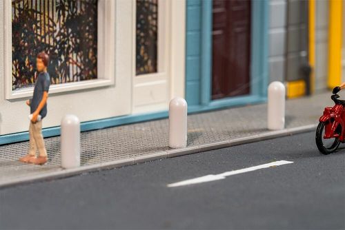 10 Betonpoller
