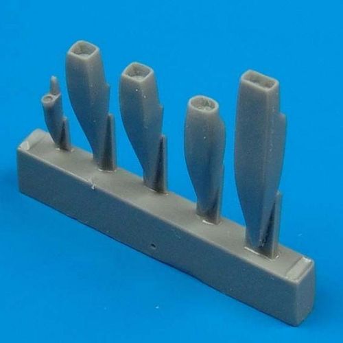 Su-22M4 - Air cooling scoops...