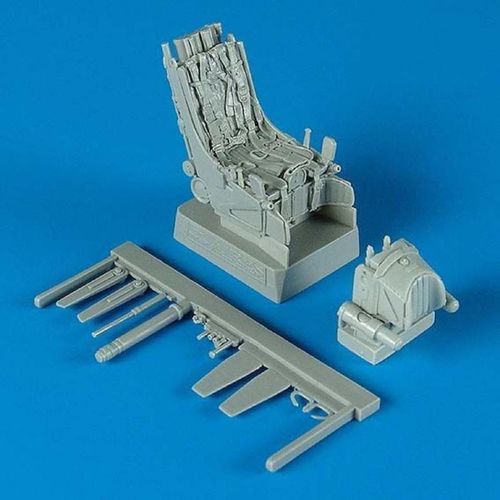 Su-27 - Ejections seat with...